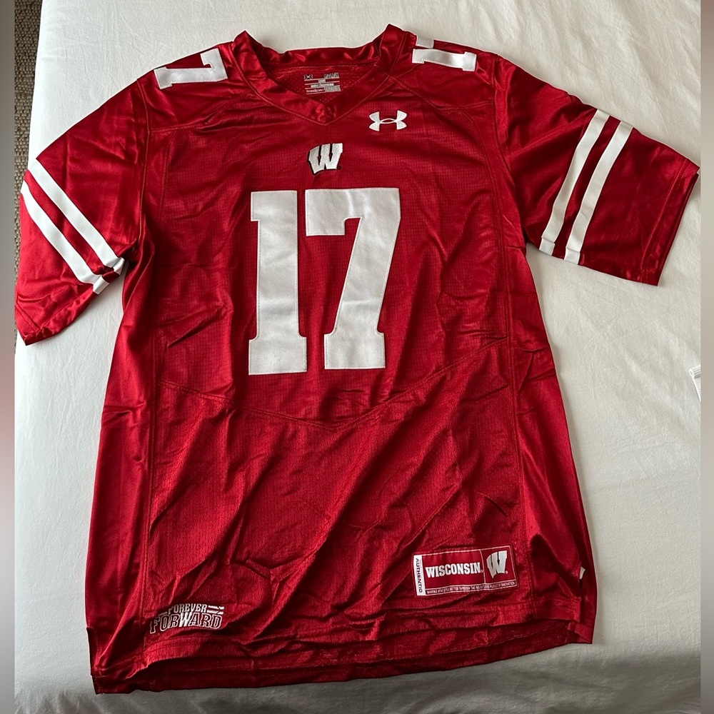 Wisconsin Football Jersey #17